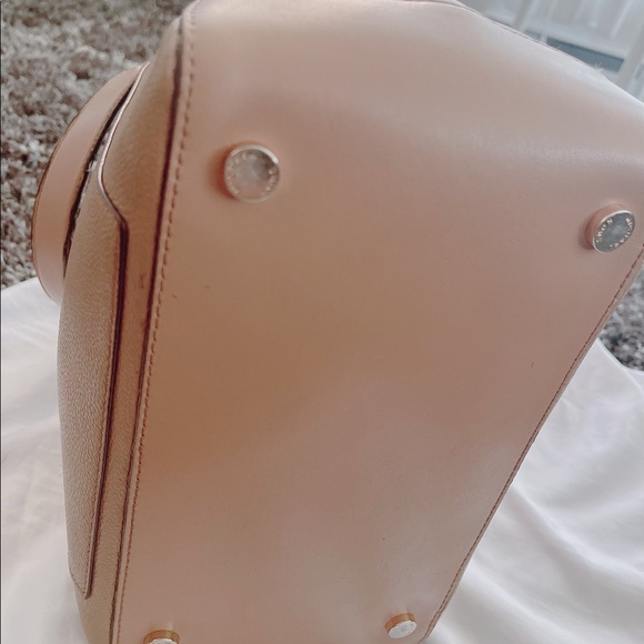 Michael kors hand bag - Picture 8 of 9